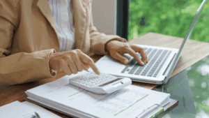 Anticiper ensemble les évolutions de la paie pour sécuriser vos processus dès janvier 2026.