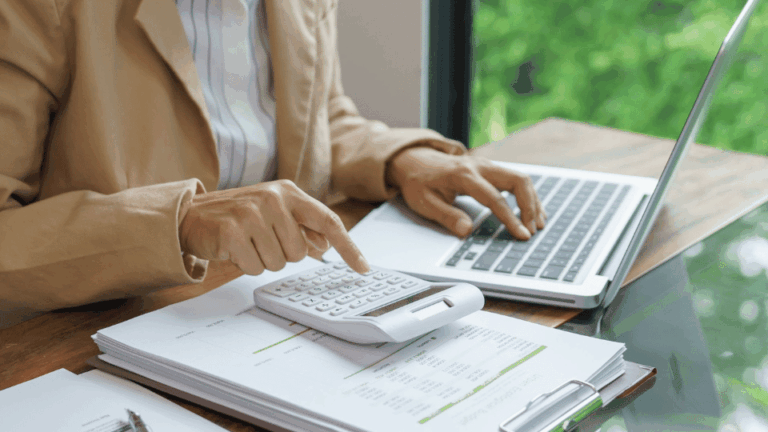 Anticiper ensemble les évolutions de la paie pour sécuriser vos processus dès janvier 2026.