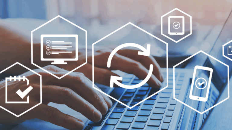 Écran d'ordinateur affichant le code d'un logiciel SaaS pour l'IP Box