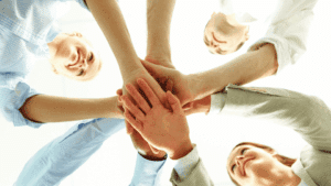 Stratégie RH via l'audit des perceptions pour identifier les freins invisibles et l'engagement des collaborateurs.